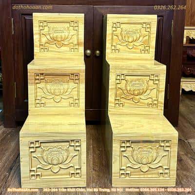 Bục Tam Cấp Bàn Thờ Thần Tài Gỗ PơMu Màu Vàng Đục Sen
