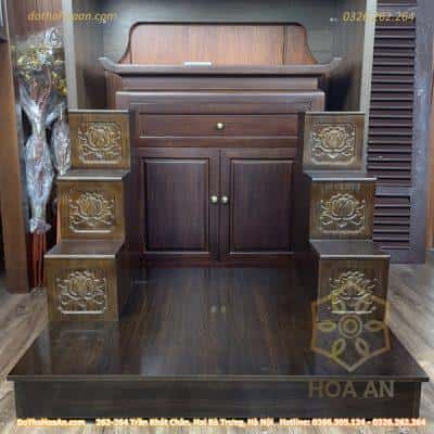 Kệ Kê Bàn Thờ Thần Tài Đục Trơn Gỗ Xoan Đào Và Bục Tam Cấp Kê Bàn Thờ Thần Tài Gỗ Thông Màu Óc Chó Đục Sen