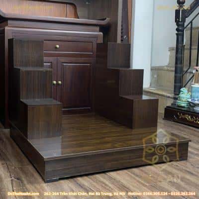 Kệ Kê Bàn Thờ Thần Tài Đục Trơn Gỗ Xoan Đào Và Bục Tam Cấp Kê Bàn Thờ Thần Tài Gỗ Thông Màu Óc Chó Trơn1