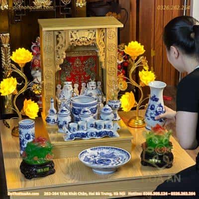 Bộ Ban Thờ Thần Tài Gỗ Công Nghiệp Sứ Men Lam