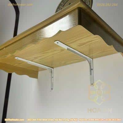 Chân Sắt Đỡ Ban Thờ
