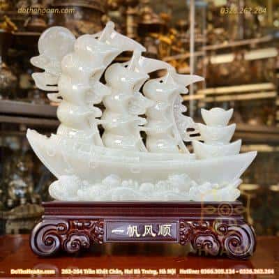 Thuyền buồm bạch ngọc2