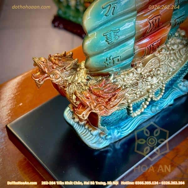 Thuyền buồm Song Long ngũ sắc1