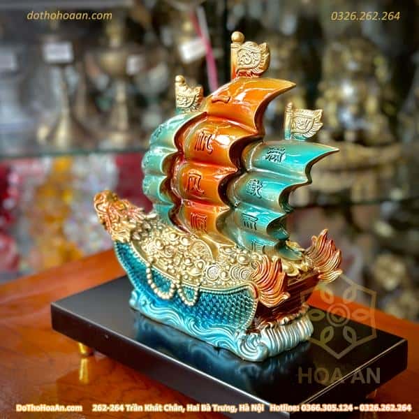 Thuyền buồm Song Long ngũ sắc3