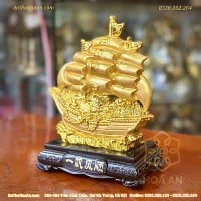 Thuyền buồm vàng kim nhỏ3
