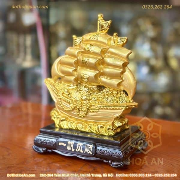 Thuyền buồm vàng kim nhỏ3