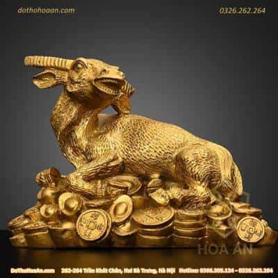 Trâu Đồng Nằm Trên Tiền Vàng1