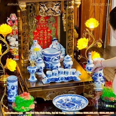 Bộ Ban Thờ Thần Tài Gỗ Xoan Sứ Men Lam 1