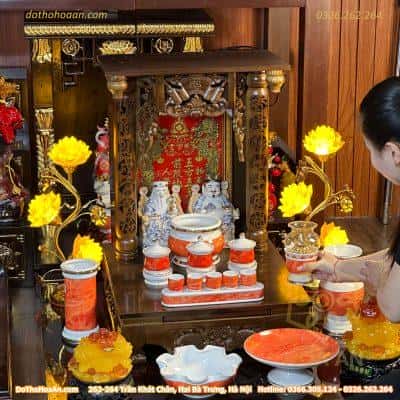 Bộ Ban Thờ Thần Tài Gỗ Xoan Sứ Vân Đá Đỏ