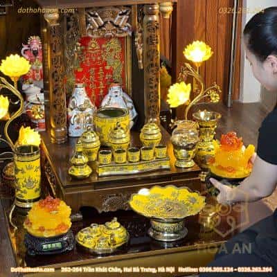 Bộ Ban Thờ Thần Tài Gỗ Xoan Sứ Vàng Kim Sa