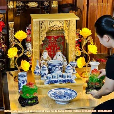 Bộ Ban Thờ Thần Tài Gỗ Công Nghiệp Sứ Men Lam 1