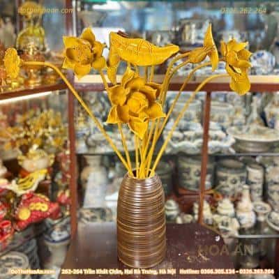 Cành Hoa Sen Gỗ Mít Màu Vàng1