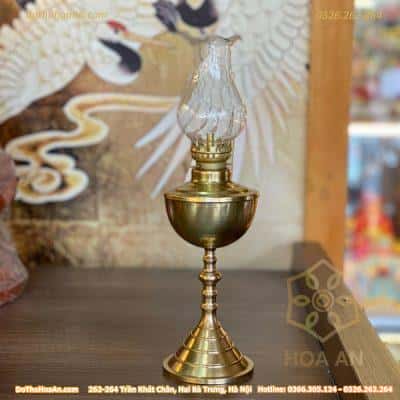 Đèn Dầu Bằng Đồng Chân Cao2