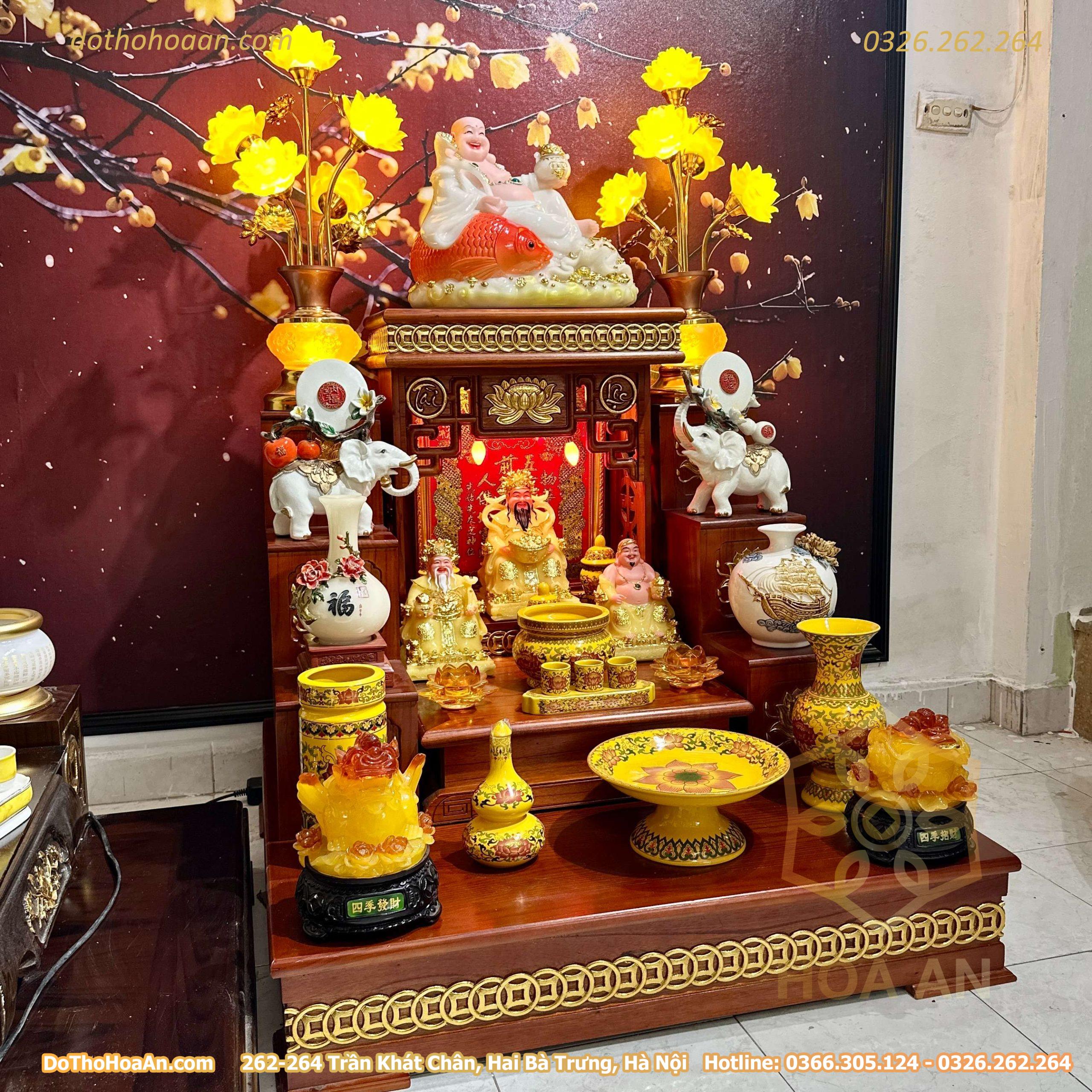 Bộ Ban Thờ Thần Tài Hiện Đại Gỗ Sồi Triện Sen Dát Vàng Màu Hương Sứ Gấm Vàng (4)