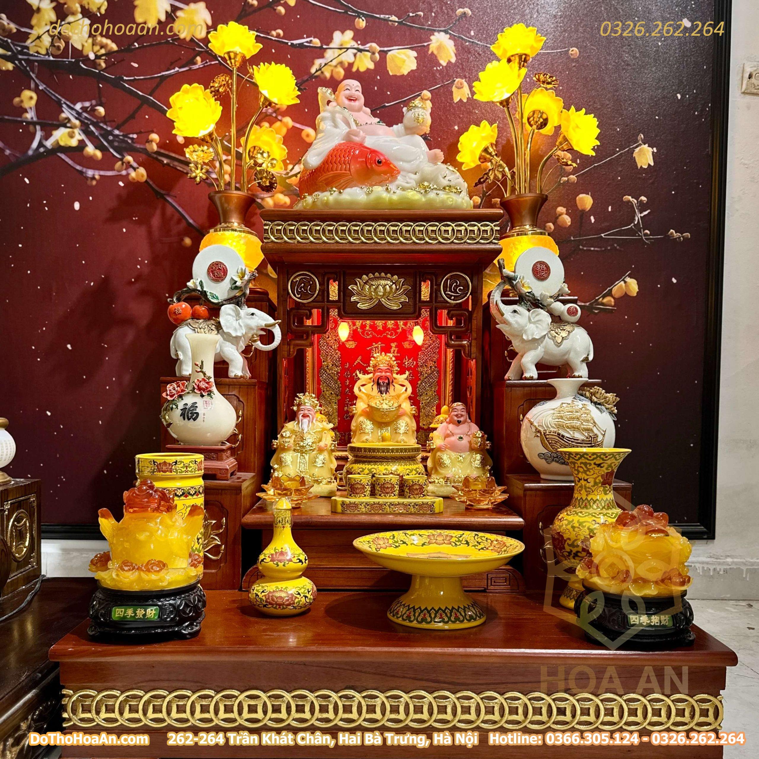 Bộ Ban Thờ Thần Tài Hiện Đại Gỗ Sồi Triện Sen Dát Vàng Màu Hương Sứ Gấm Vàng (9)