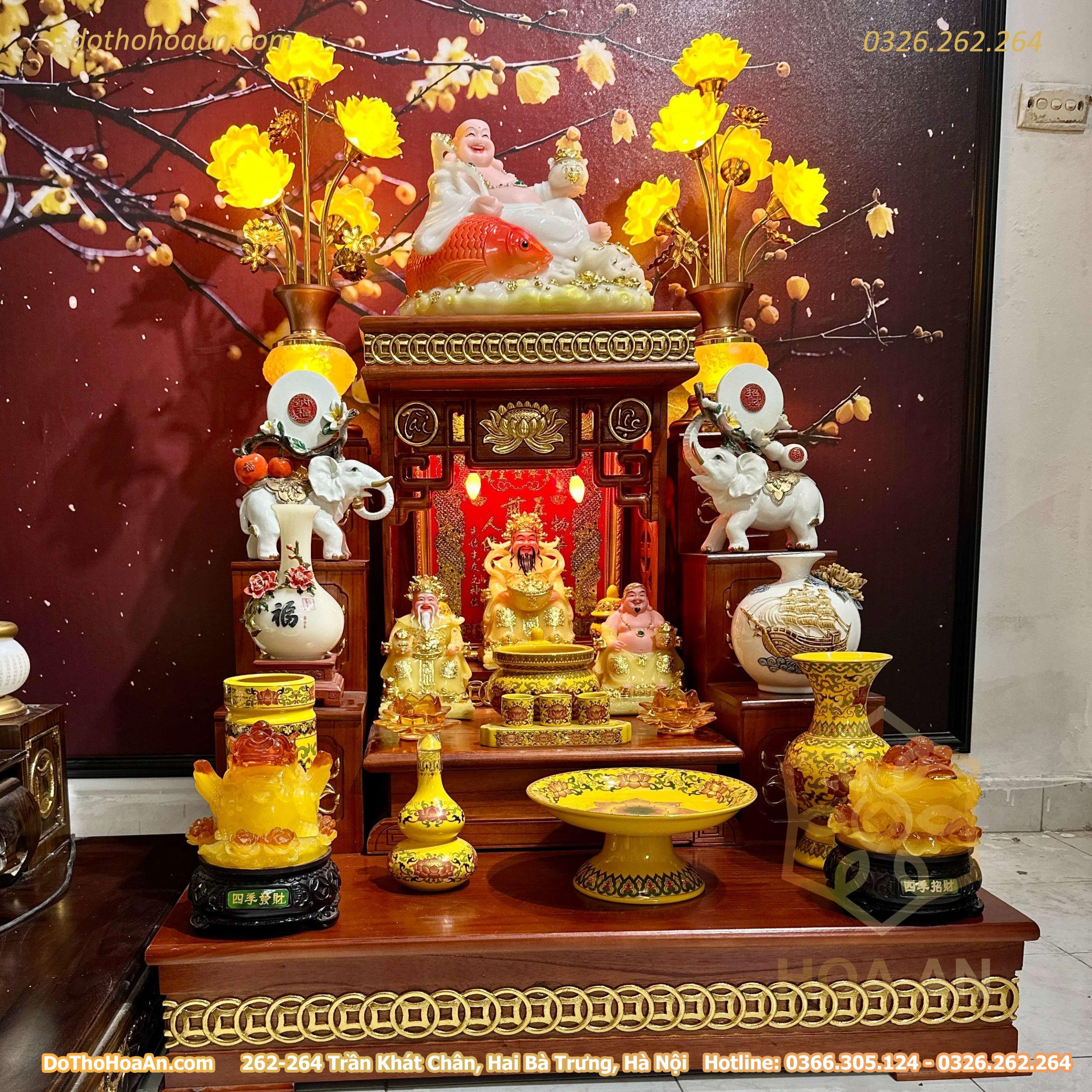 Bộ Ban Thờ Thần Tài Hiện Đại Gỗ Sồi Triện Sen Dát Vàng Màu Hương Sứ Gấm Vàng