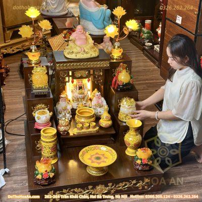 Bộ Bàn Thờ Thần Tài Hiện Đại Gỗ Sồi Triện Sen Dát Vàng Màu Nâu Sứ Gấm Vàng