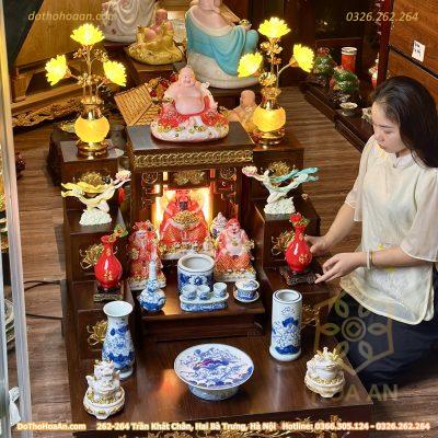 Bộ Bàn Thờ Thần Tài Hiện Đại Gỗ Sồi Triện Sen Dát Vàng Màu Nâu Sứ Men Ngọc