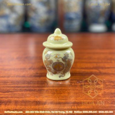 Chóe Thờ Sứ Men Vàng Ngà