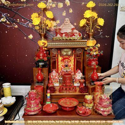 Bộ Ban Thờ Thần Tài Hiện Đại Gỗ Sồi  Triện Sen Dát Vàng Màu Hương Sứ Đỏ Bát Tràng