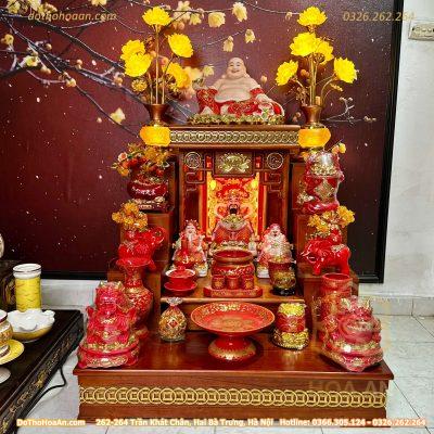 Bộ Ban Thờ Thần Tài Hiện Đại Gỗ Sồi Triện Sen Dát Vàng Màu Hương Sứ Gấm Đỏ