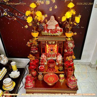 Bộ Ban Thờ Thần Tài Hiện Đại Gỗ Sồi Triện Sen Dát Vàng Màu Hương Sứ Gấm Đỏ