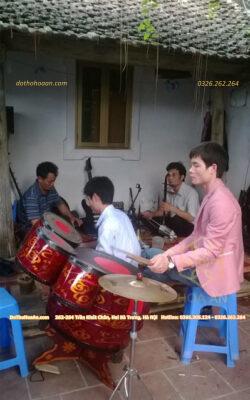 Sống Dầu Đèn Chết Kèn Trống: Ý Nghĩa câu tục ngữ đầy đủ nhất