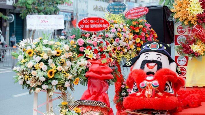 Chữ thư pháp “Khai Trương Hồng Phát” mang sức mạnh ngôn từ và khí chất phong thủy