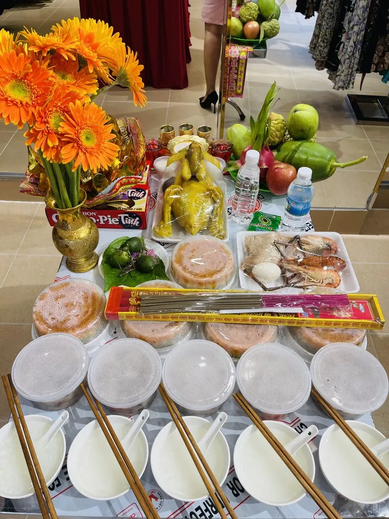 Mâm trái cây tròn đầy đủ cho khai trương cửa hàng