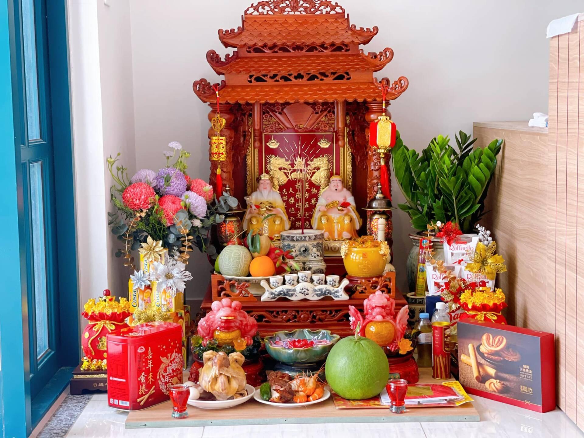 Những lưu ý cần biết khi mua và thay mới bàn thờ đầu năm