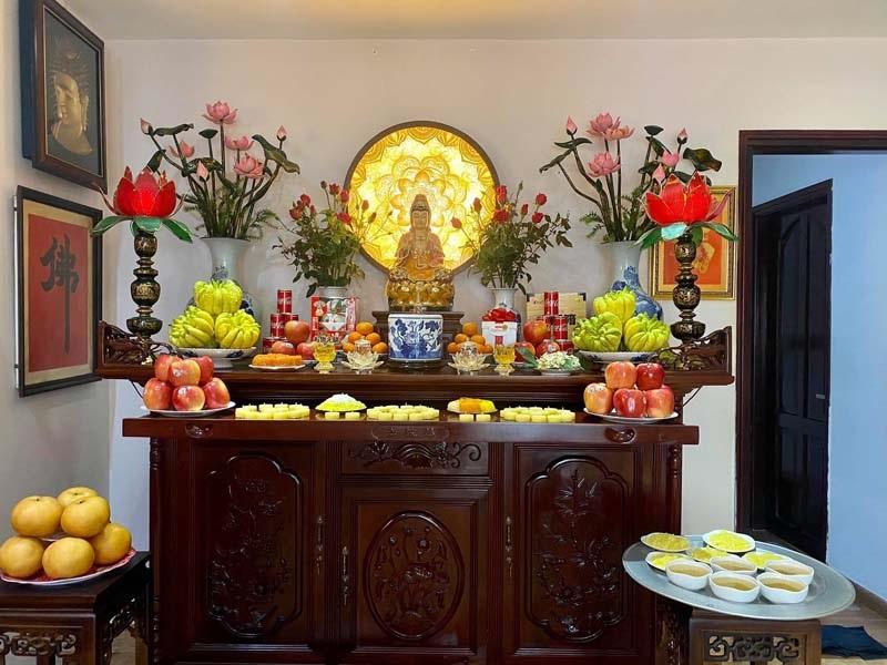 Những loại hoa nên đặt bàn thờ để thu hút tài lộc và thu hút cát khí