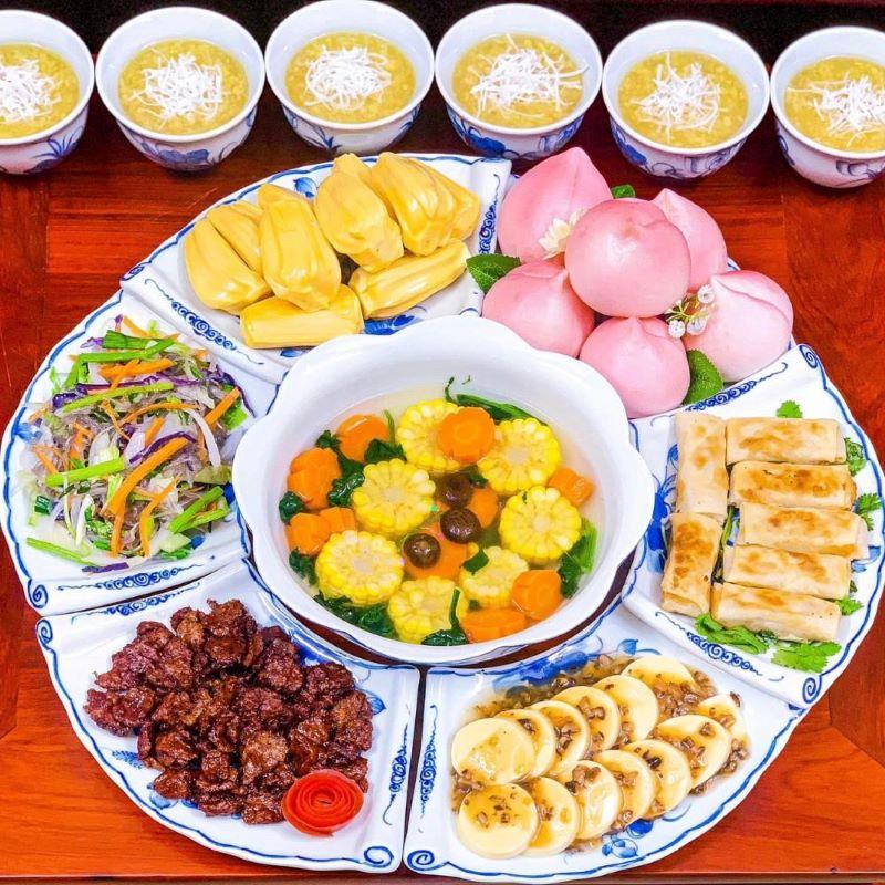 Mâm cơm chay thanh tịnh cúng ông Công ông Táo theo lối sống hiện đại