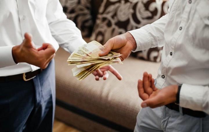 Kiêng không nên vay mượn tiền đầu năm