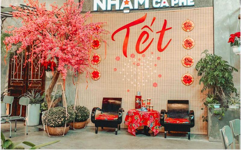 Ý tưởng trang trí Tết cho văn phòng đẹp ấn tượng
